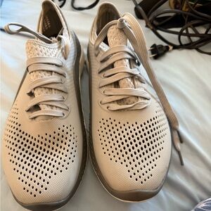 CROCS Men's Gray Athletic Sneakers